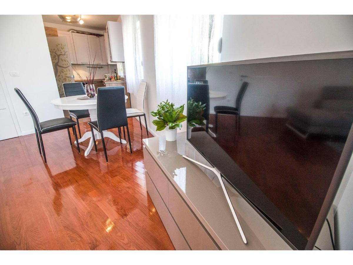 Apartma Olive Tree *